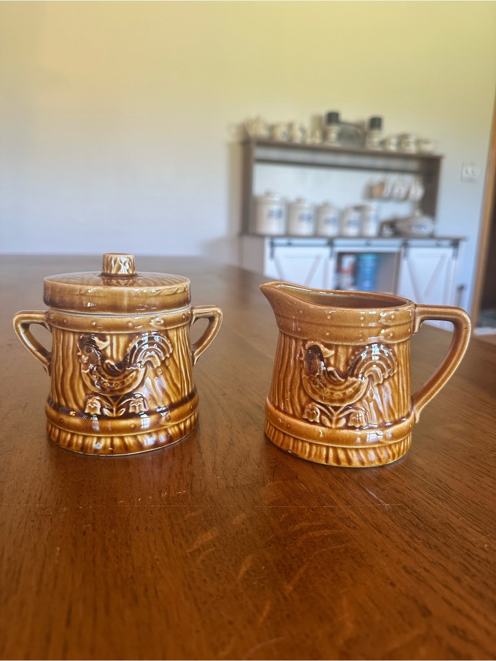 Rooster Motif Ceramic Creamer and Sugar Set in Warm Brown